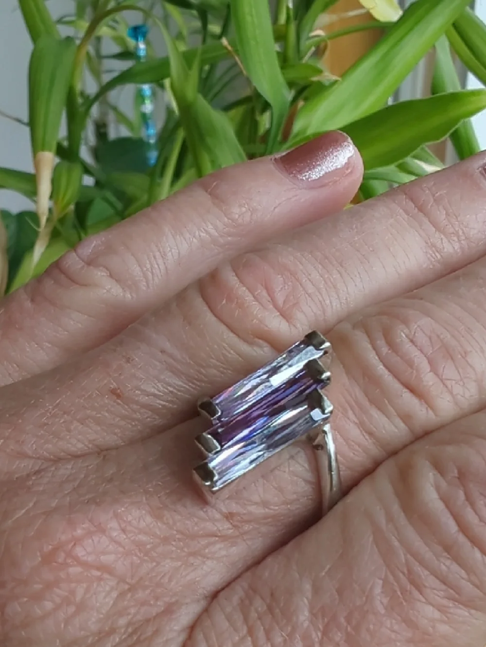 Faceted Purple/Blue Colored Glass 925 Silver Plated Ring Size 9 - Picture 12 of 14